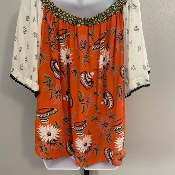 NWT Ivy Jane On/Off Shoulder Top - Picture 3 of 16